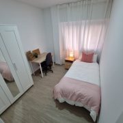 Apartment c/ Cristo de la Yedra - Room 2 september 2025 (reserved)